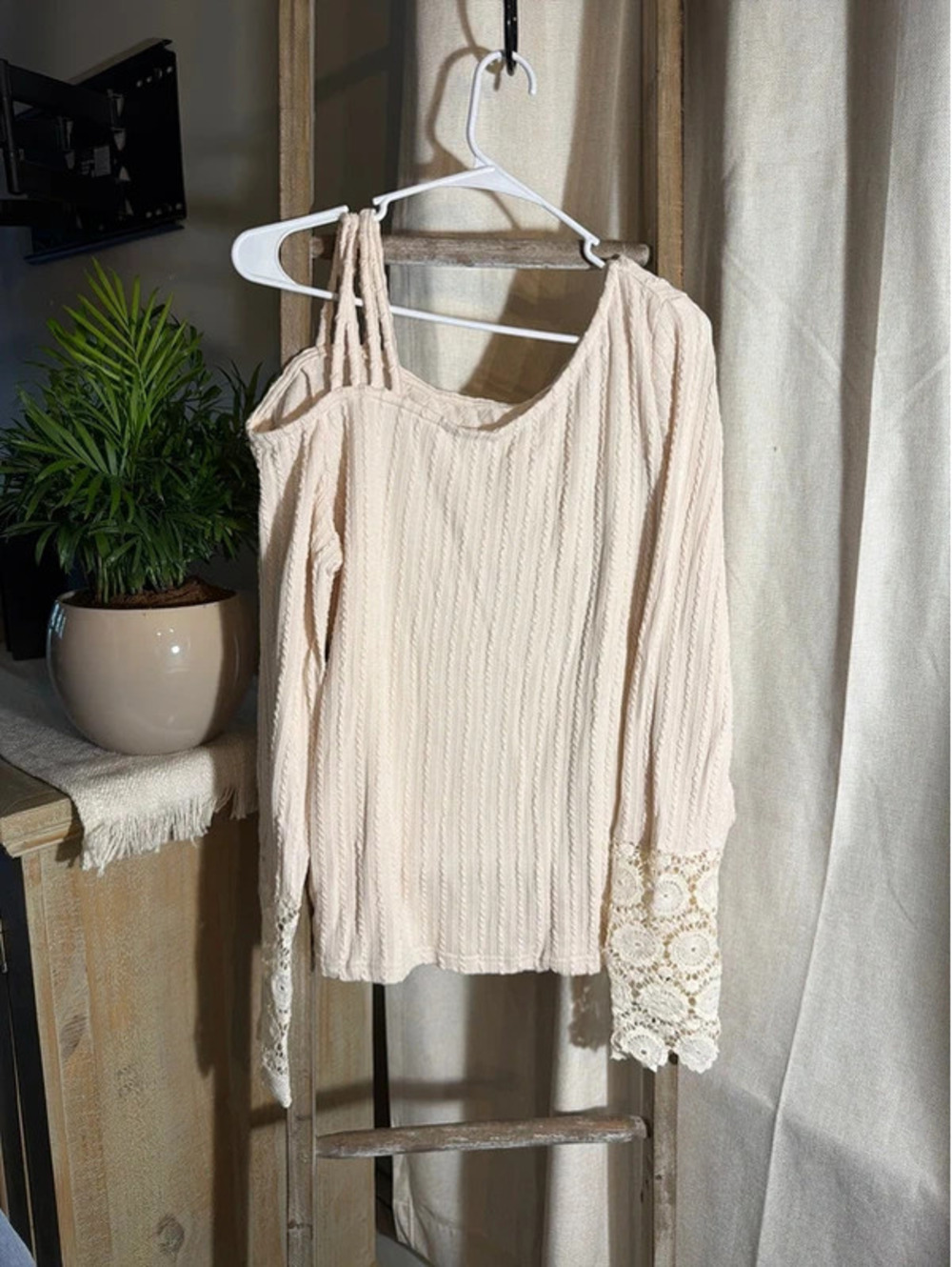 Long sleeve shirt
